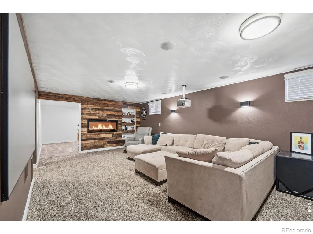 6034 S Steele Street Centennial CO 80121
