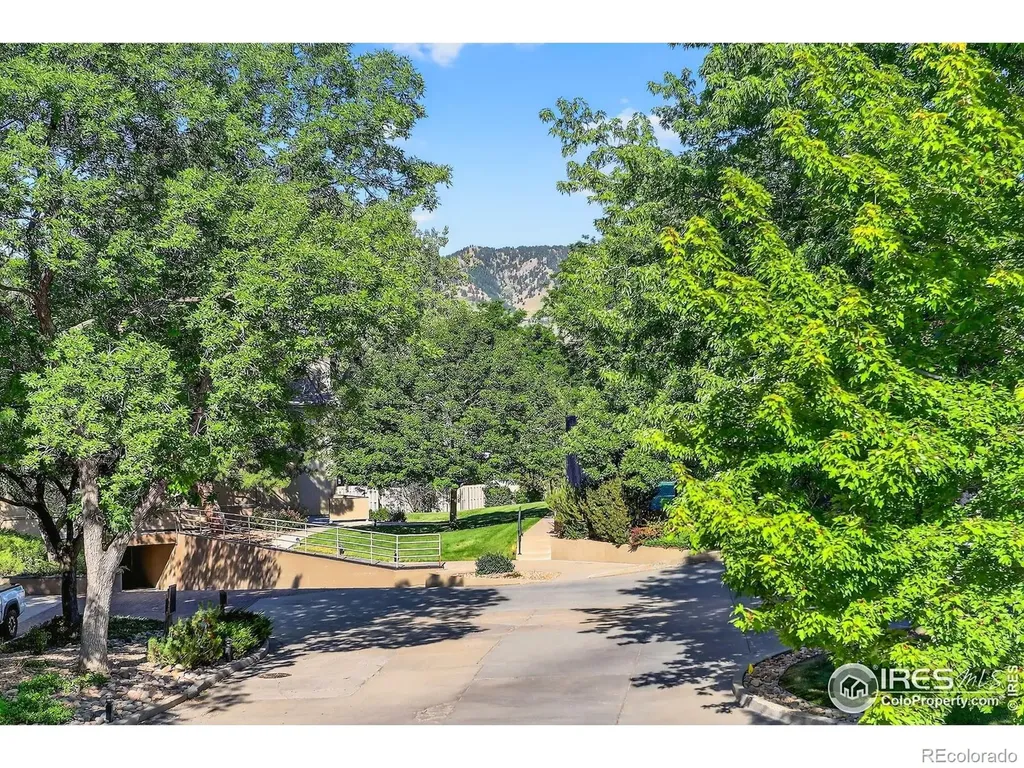 2954 Kalmia Avenue Boulder CO 80301