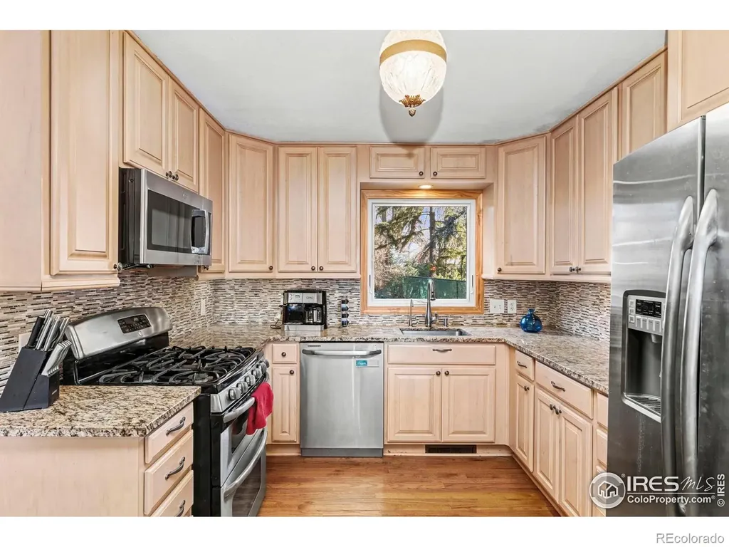 19 Dale Place Longmont CO 80501