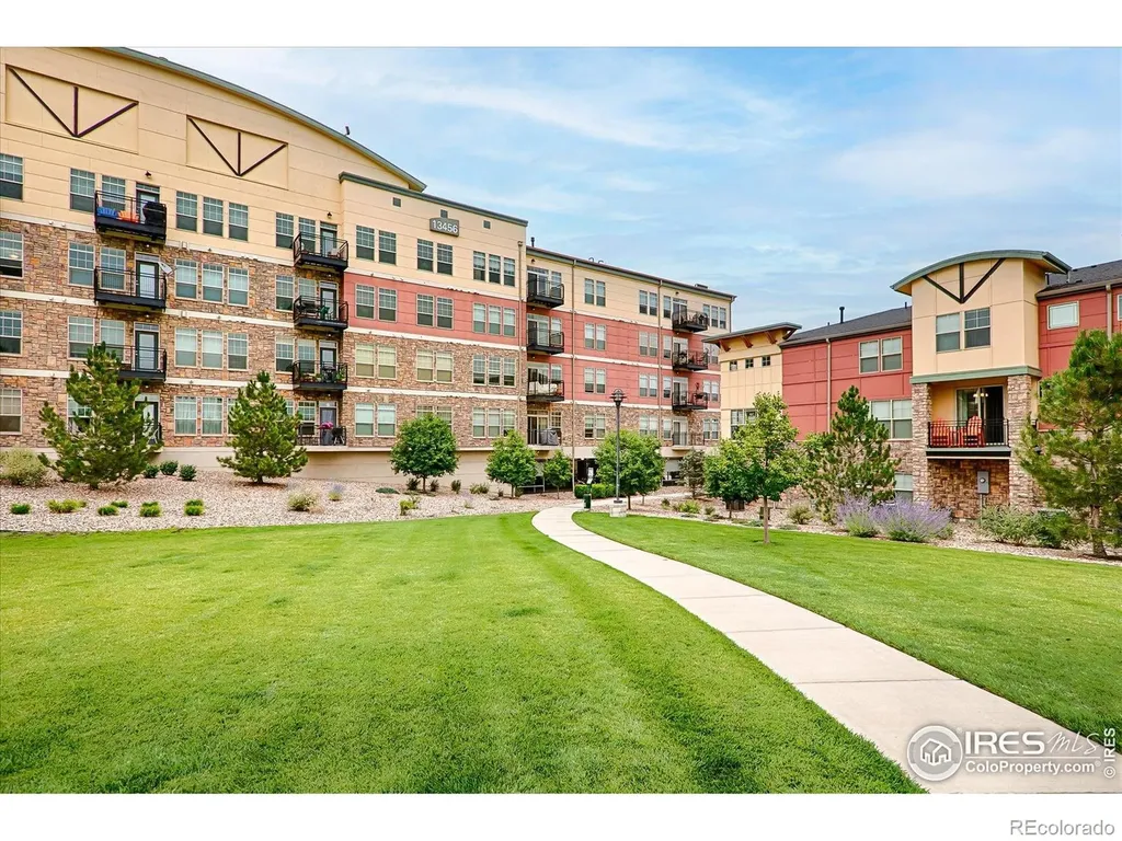 13456 Via Varra Broomfield CO 80020