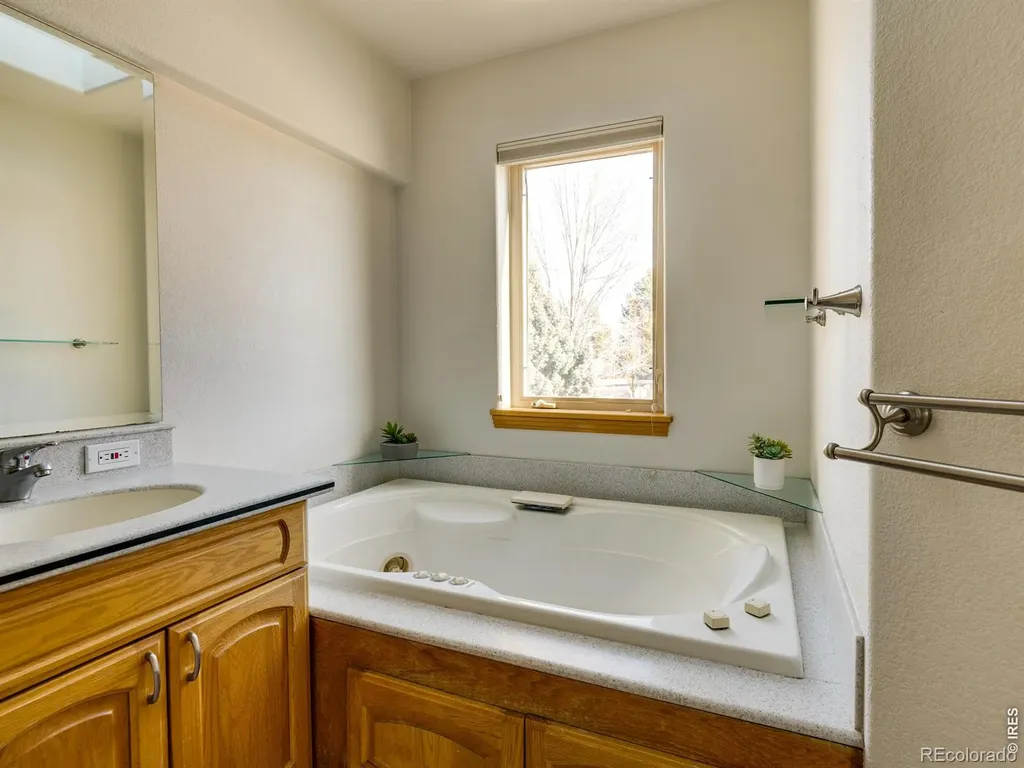 927 Hover Ridge Circle Longmont CO 80501