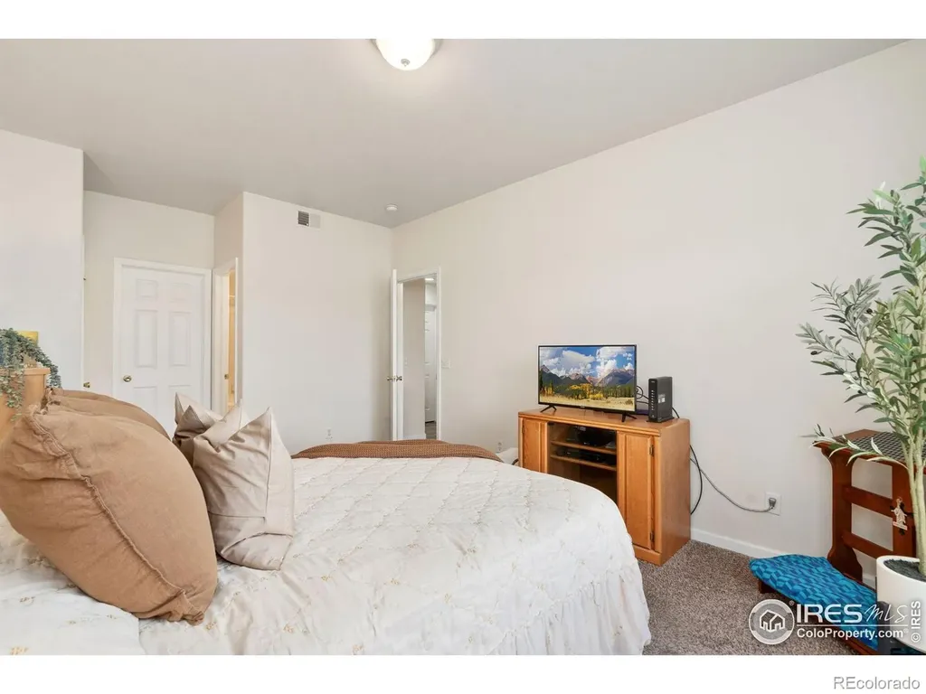 1343 Lake Circle Windsor CO 80550