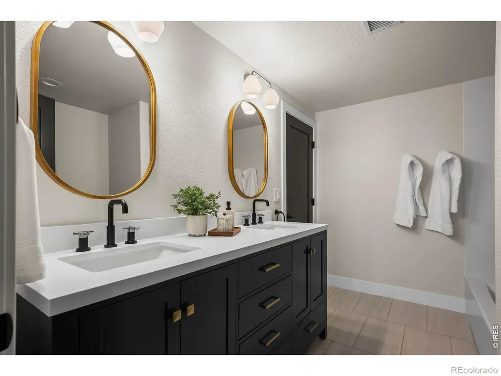 5302 Pinehurst Drive Boulder CO 80301