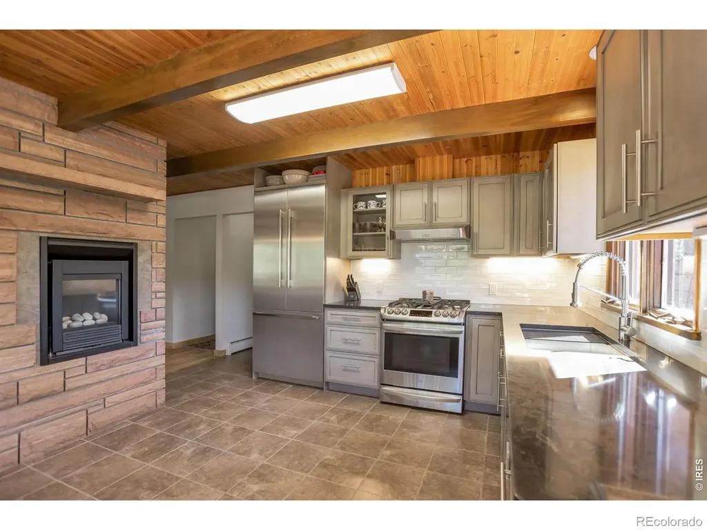 1477 Kiowa Road Lyons CO 80540