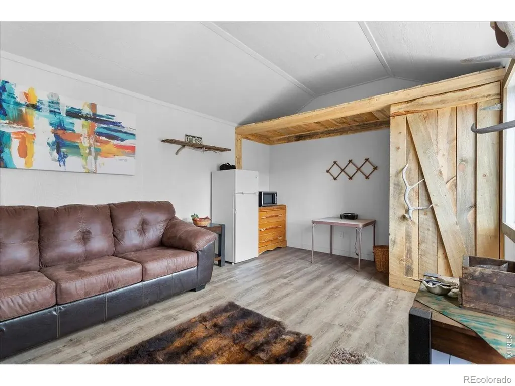59 W Rustic Road Bellvue CO 80512