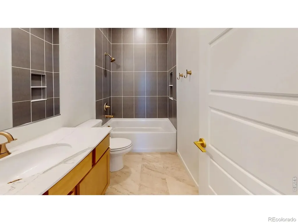 505 Gavin Court Hudson CO 80642