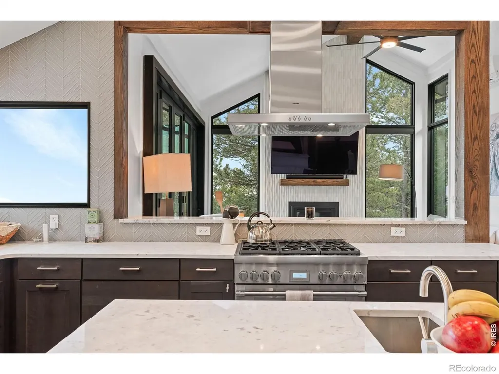 93 Hawk Lane Boulder CO 80304