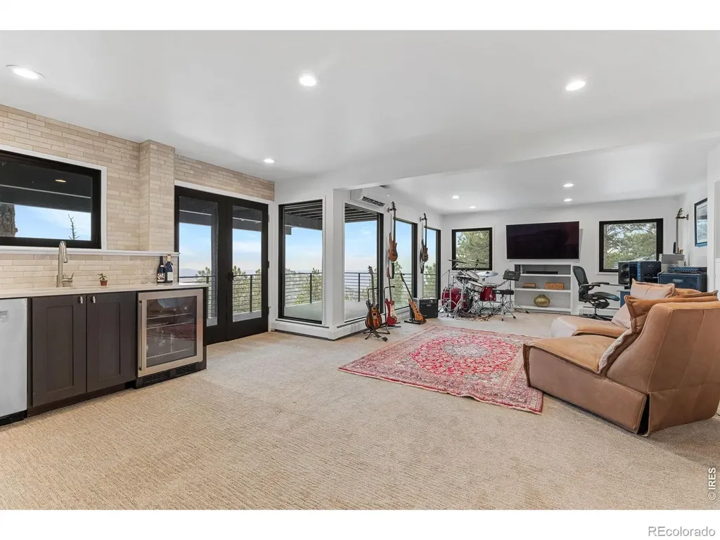 93 Hawk Lane Boulder CO 80304