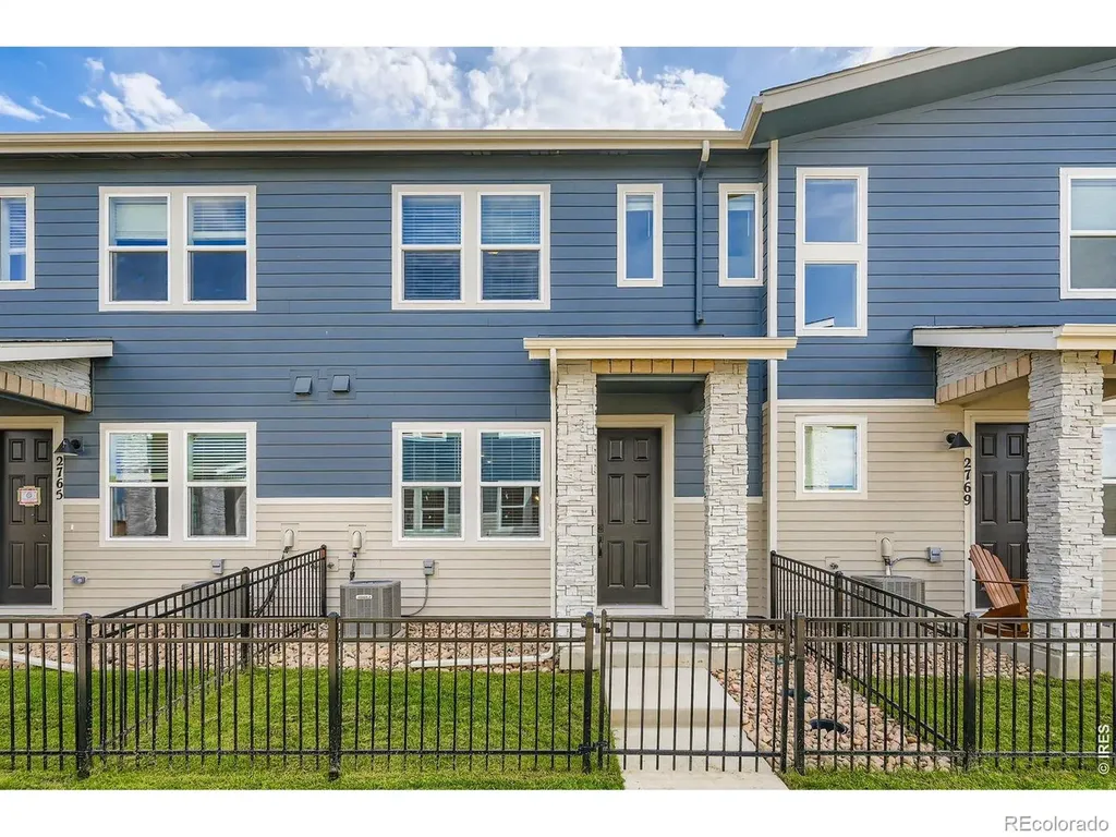 2819 Bear Springs Circle Longmont CO 80503