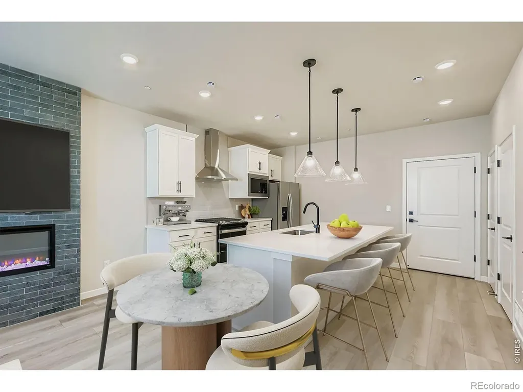 2819 Bear Springs Circle Longmont CO 80503