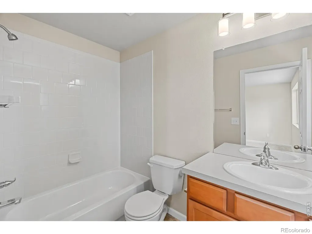 1580 Venice Lane Longmont CO 80503
