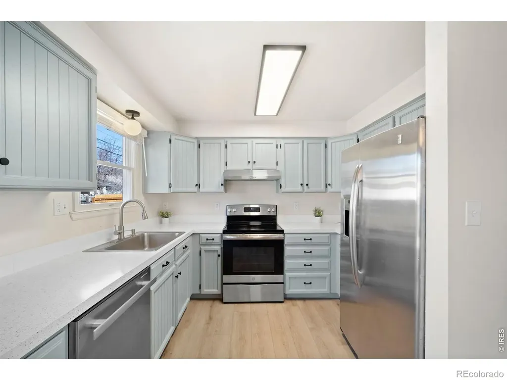 1217 Hunter Court Longmont CO 80501
