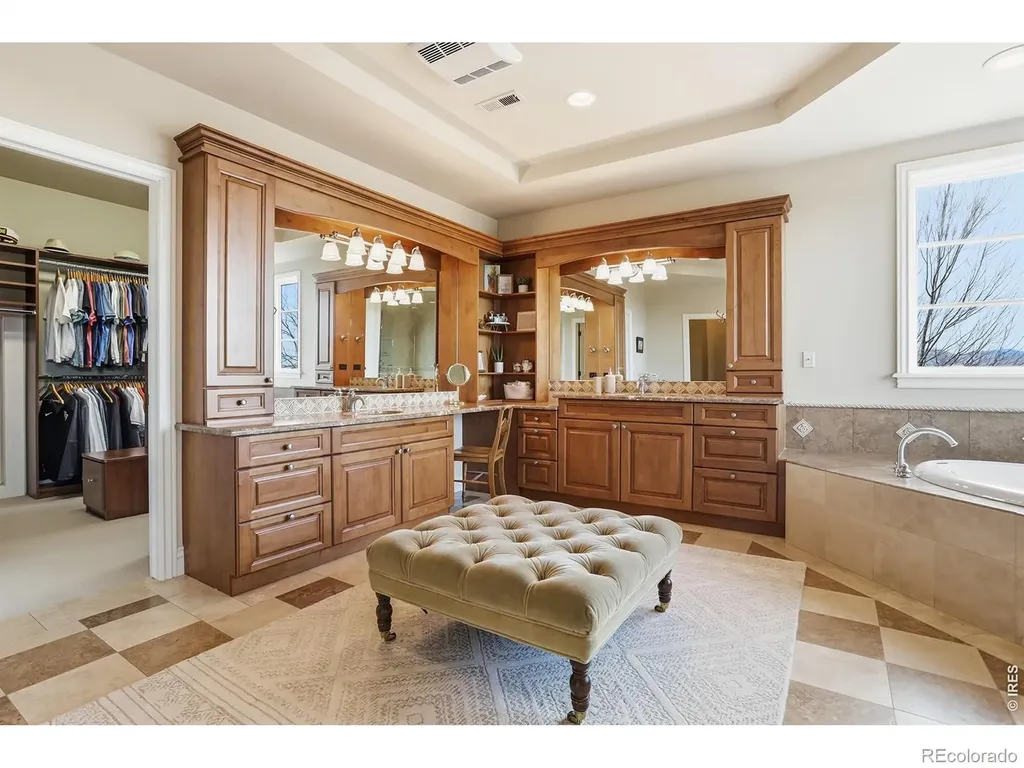 2842 Shoshone Trail Lafayette CO 80026