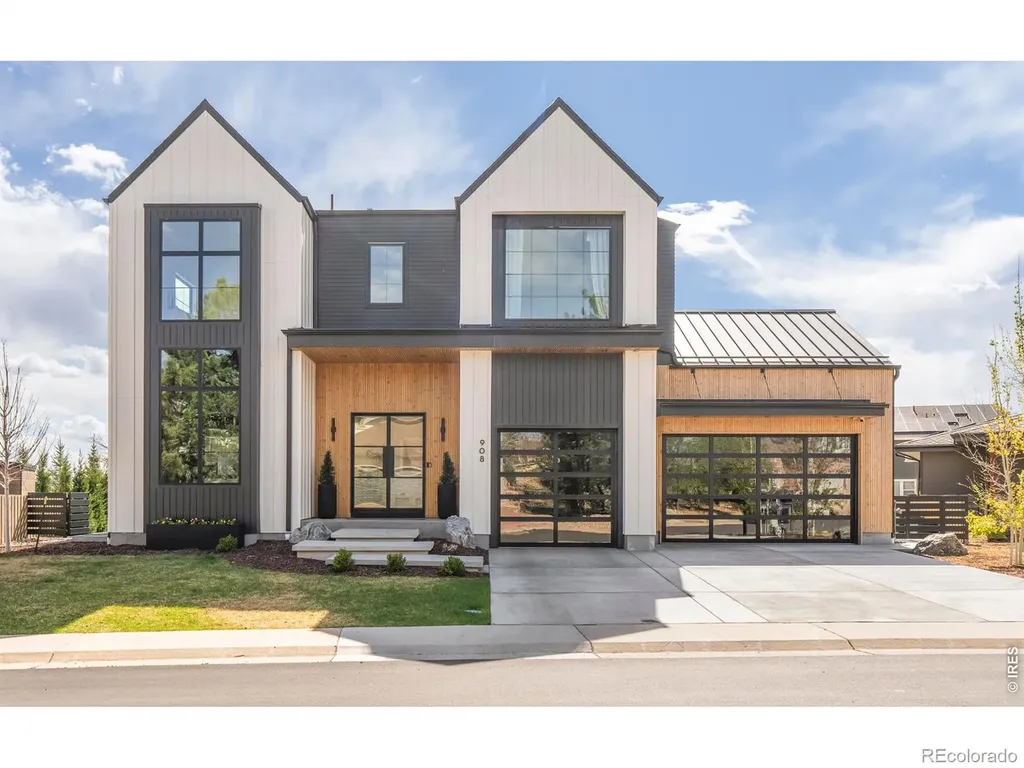 908 Pikes Peak Lane Louisville CO 80027