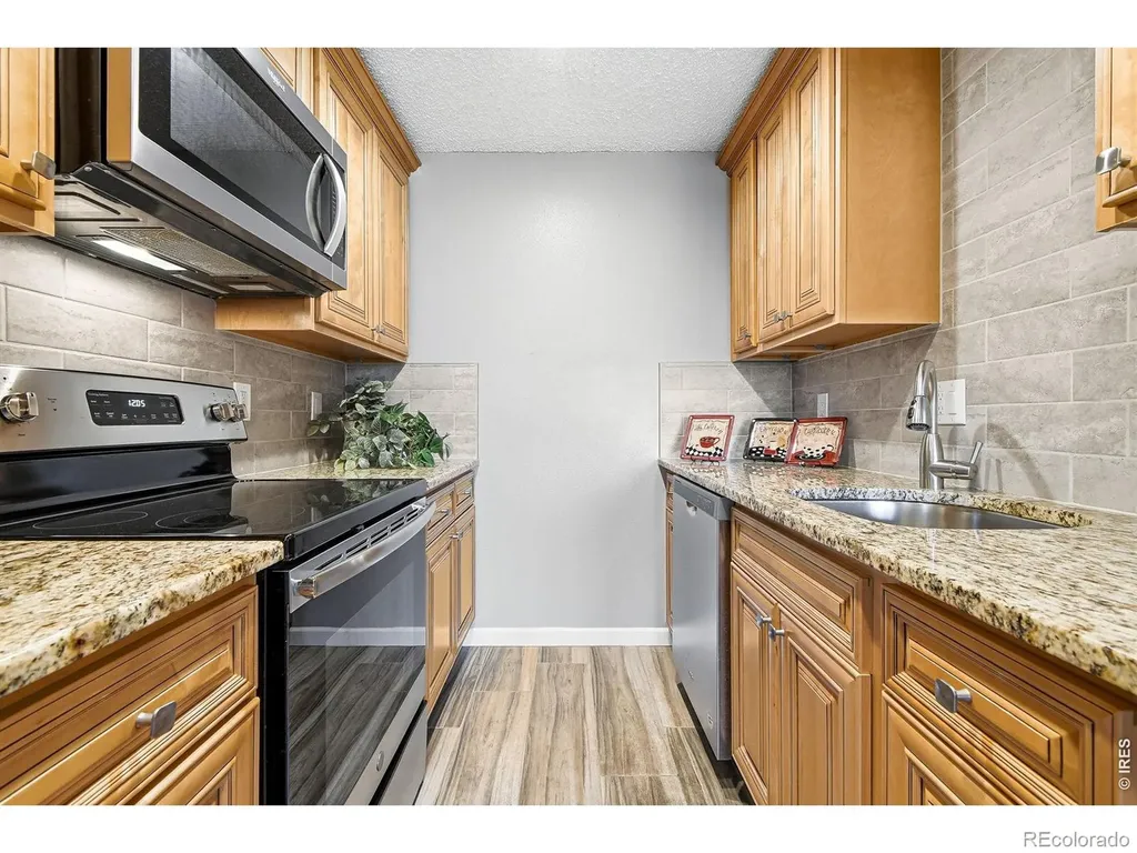 3240 Iris Avenue Boulder CO 80301
