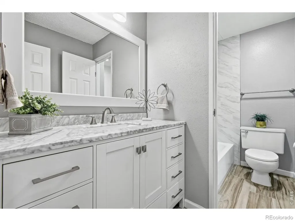 3240 Iris Avenue Boulder CO 80301