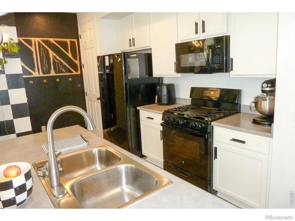 44 N Trussville Street Aurora CO 80018