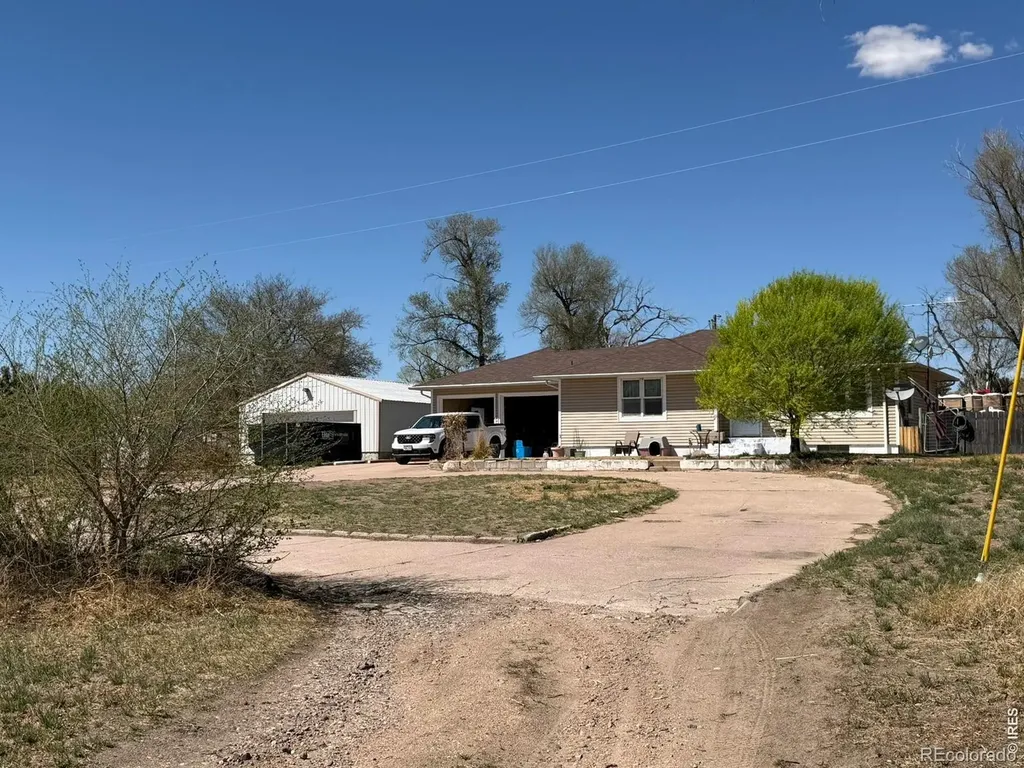 37425 N Railroad Street Wray CO 80758