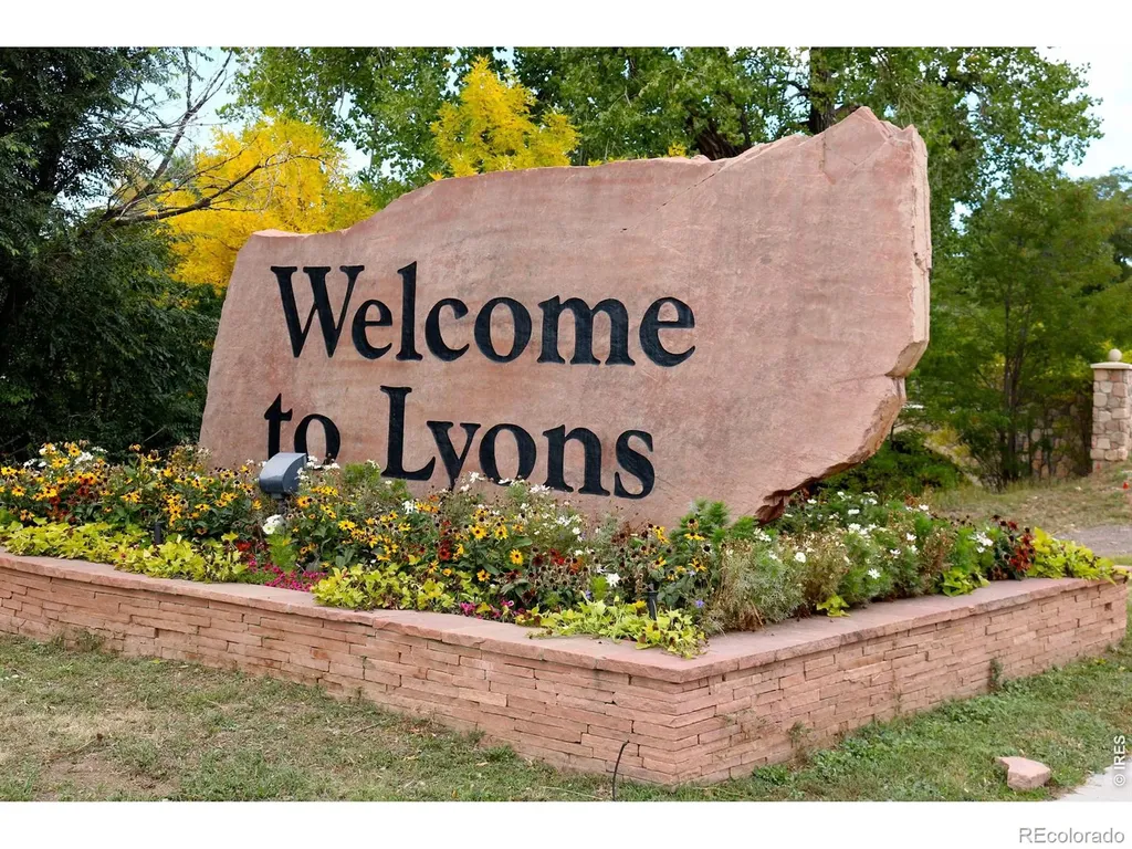 122 Longs Peak Drive Lyons CO 80540