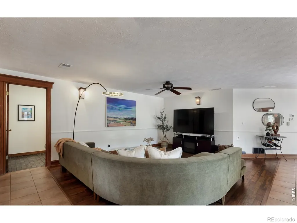 655 Kiowa Road Lyons CO 80540