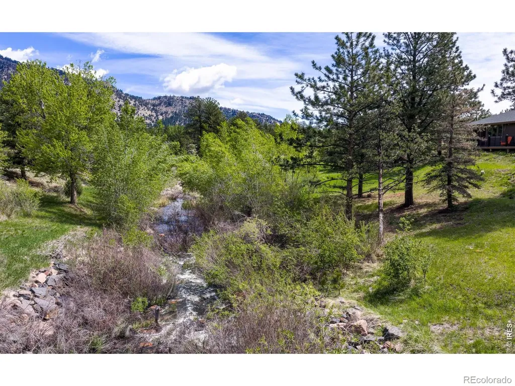 655 Kiowa Road Lyons CO 80540