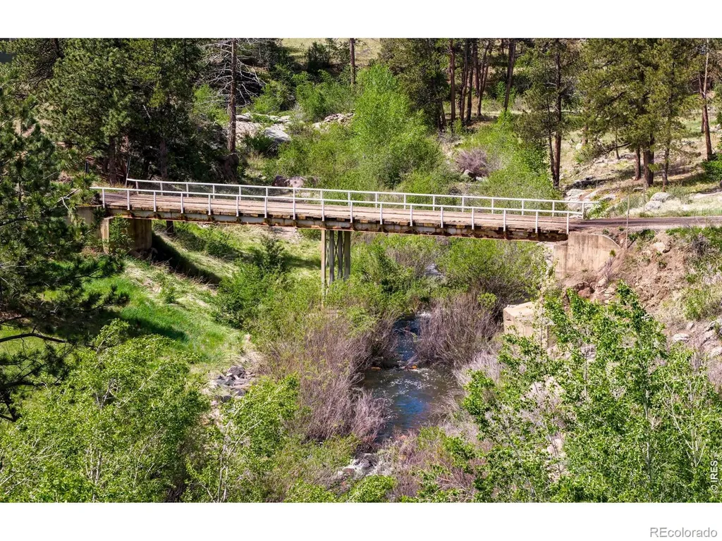 655 Kiowa Road Lyons CO 80540
