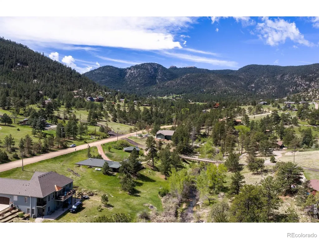 655 Kiowa Road Lyons CO 80540