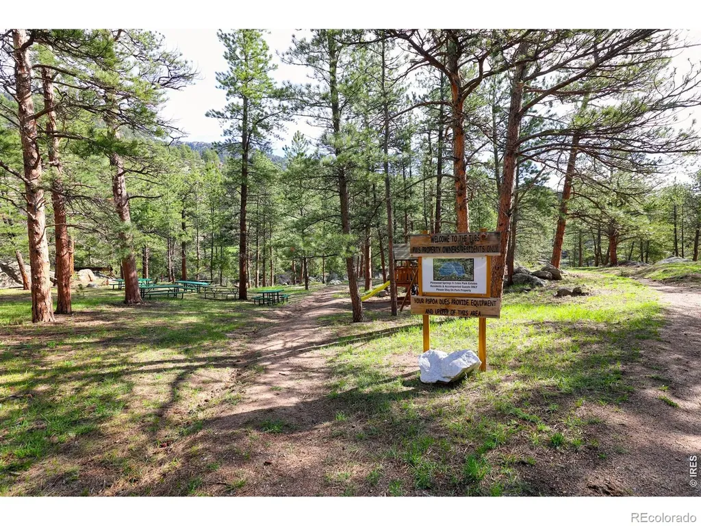 655 Kiowa Road Lyons CO 80540