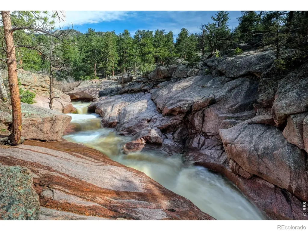 655 Kiowa Road Lyons CO 80540