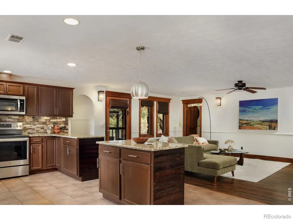 655 Kiowa Road Lyons CO 80540