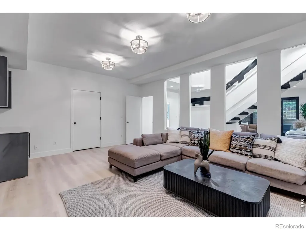 5200 Sunset Drive Littleton CO 80123