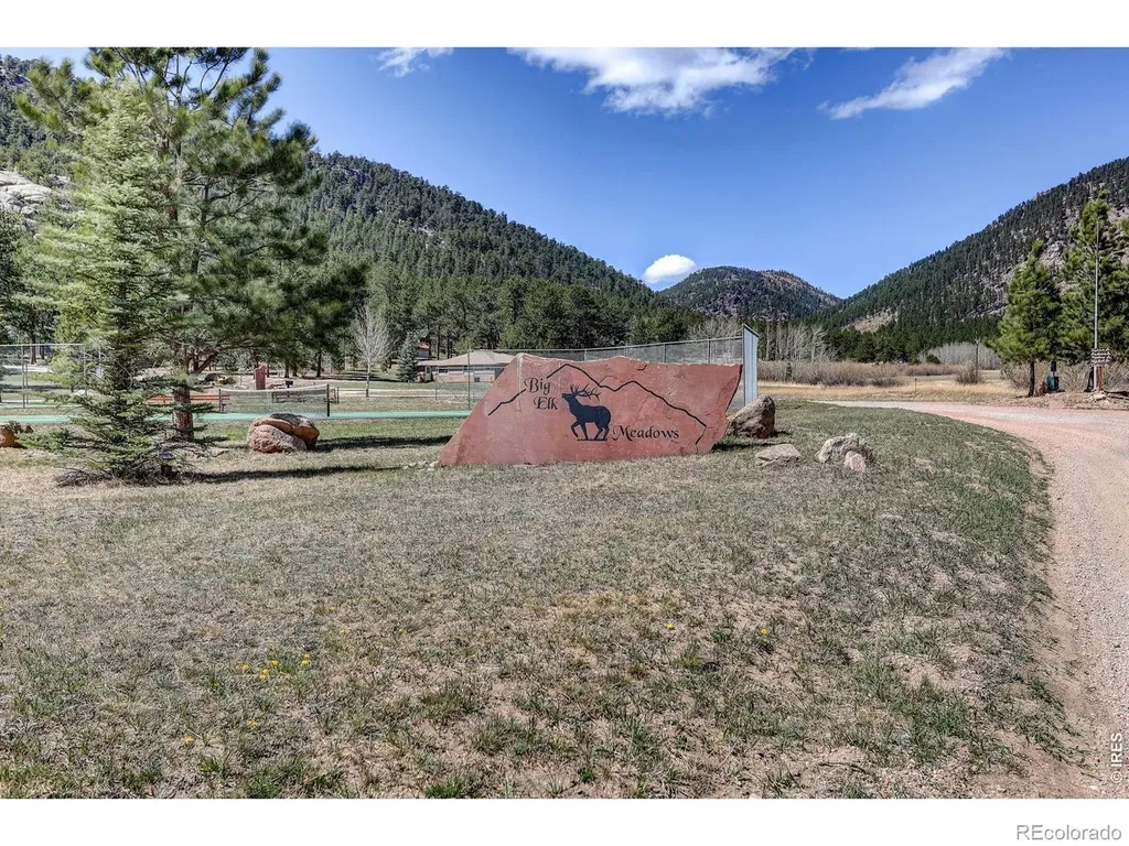 760 Hickory Drive Lyons CO 80540