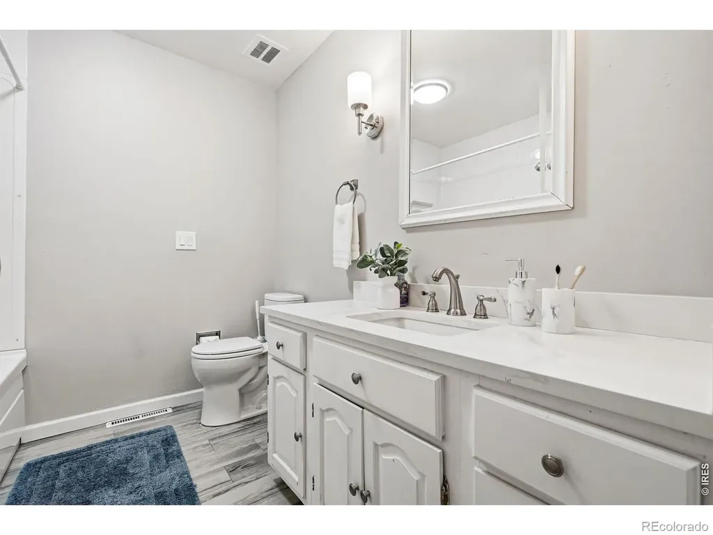 1271 Bellaire Street Broomfield CO 80020