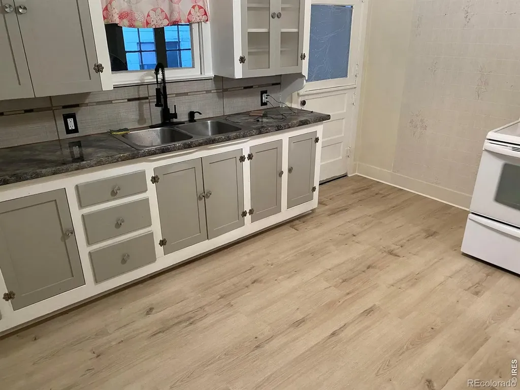 135 Cleveland Avenue Loveland CO 80537