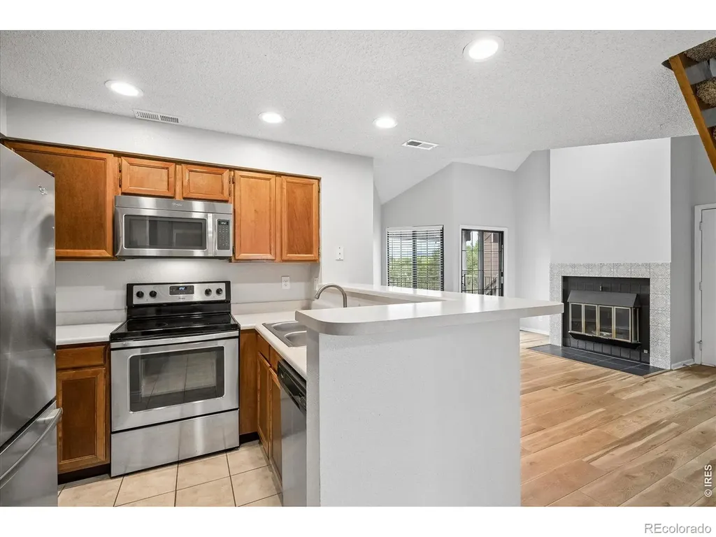 846 S Vance Street Lakewood CO 80226