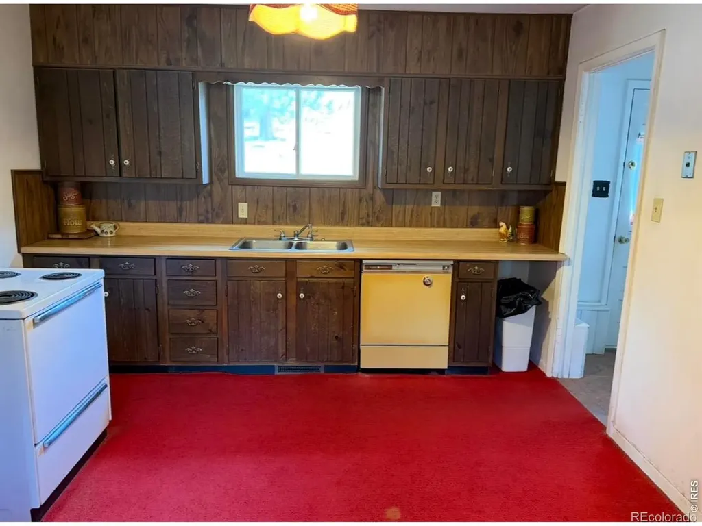 8 Estes Park Estates Drive Lyons CO 80540