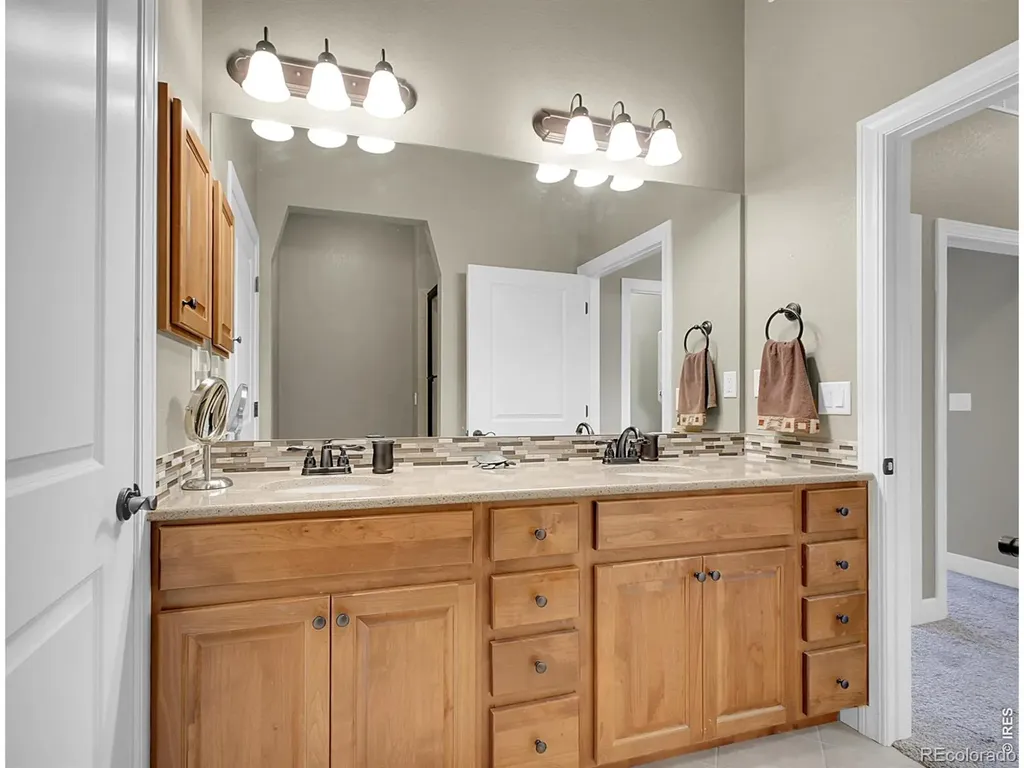 1379 Charles Drive Longmont CO 80503
