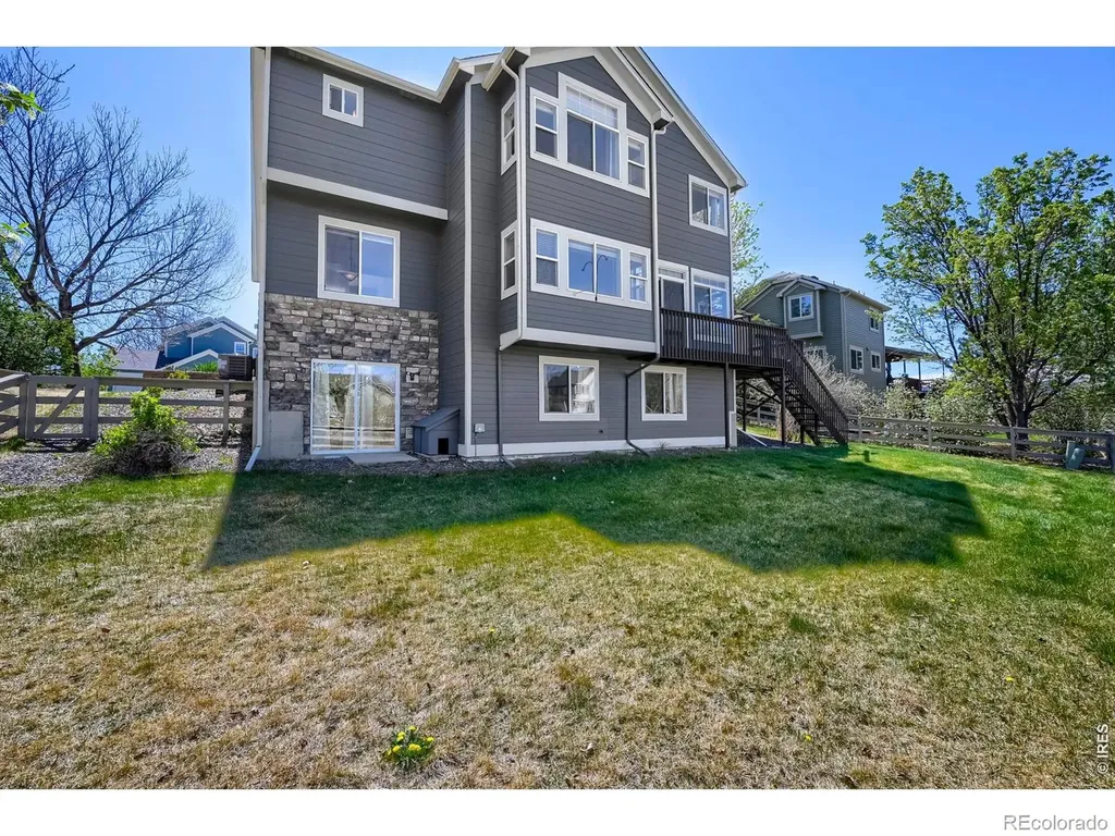 3965 Hawthorne Circle Longmont CO 80503