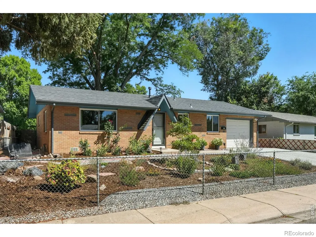 16 Merideth Lane Longmont CO 80501