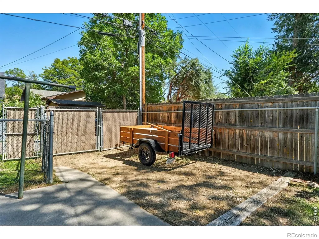 16 Merideth Lane Longmont CO 80501