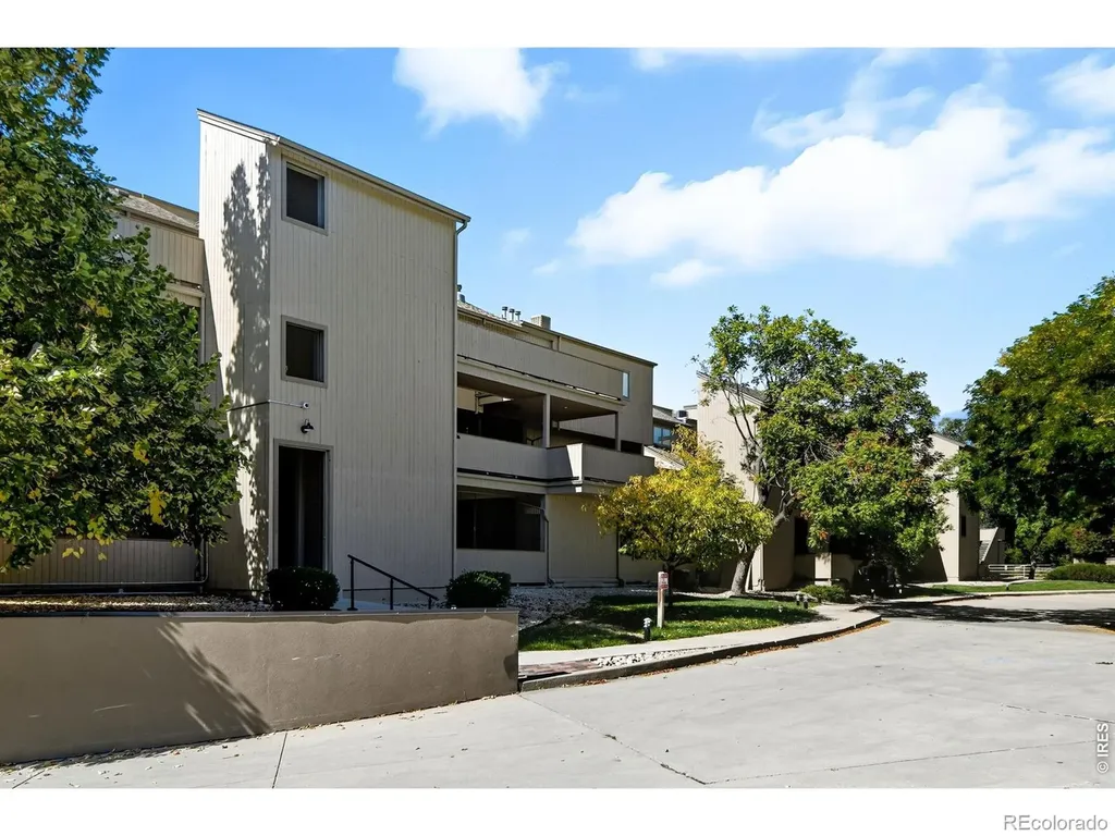2938 Kalmia Avenue Boulder CO 80301