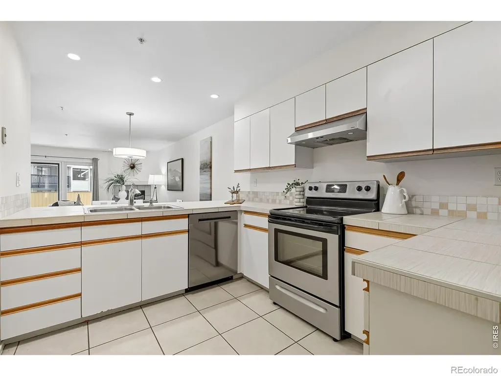2938 Kalmia Avenue Boulder CO 80301