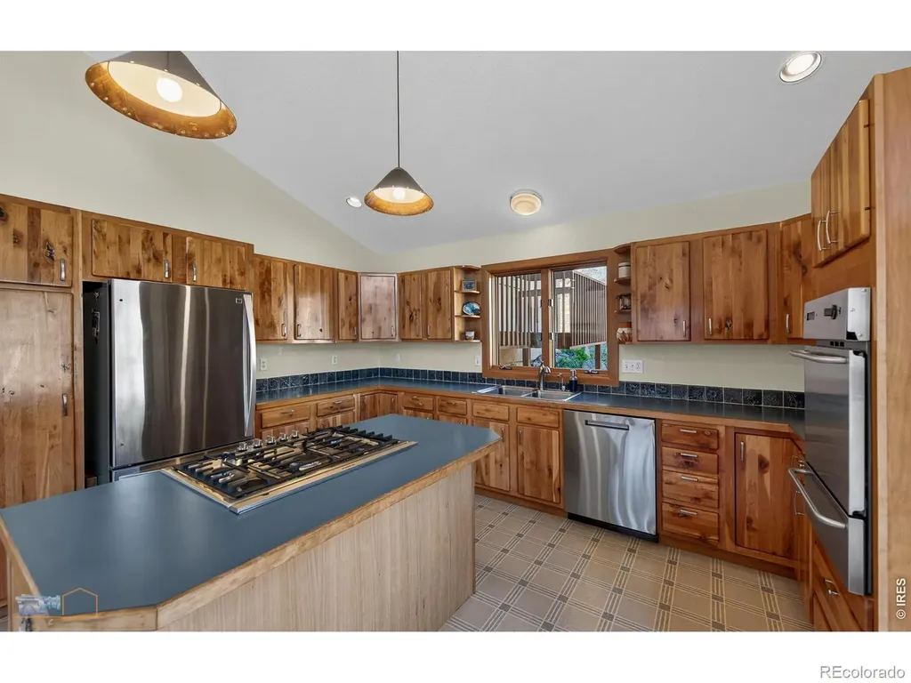 1006 Kneale Road Eldorado Springs CO 80025