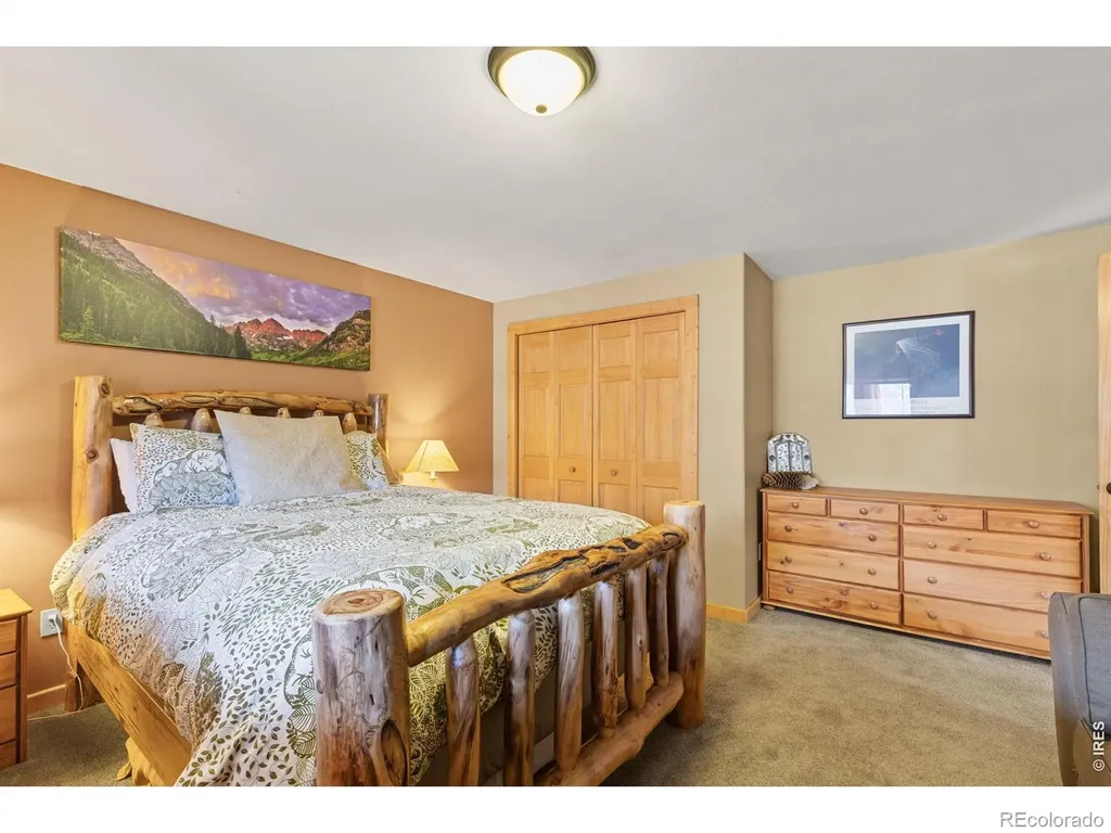 470 Big John Road Lyons CO 80540