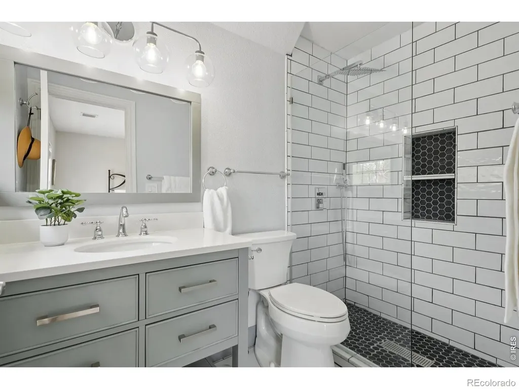 1321 Onyx Circle Longmont CO 80504