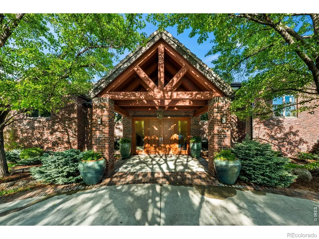 8414 Firethorn Court Niwot CO 80503