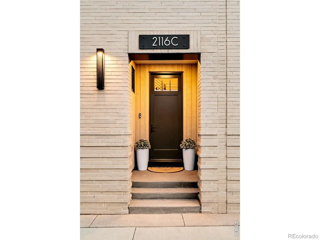 2116 Pearl Street Boulder CO 80302