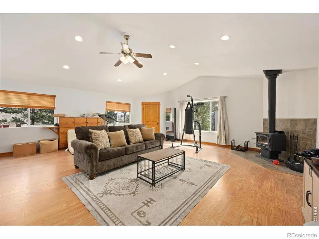 842 Unger Mountain Road Bellvue CO 80512