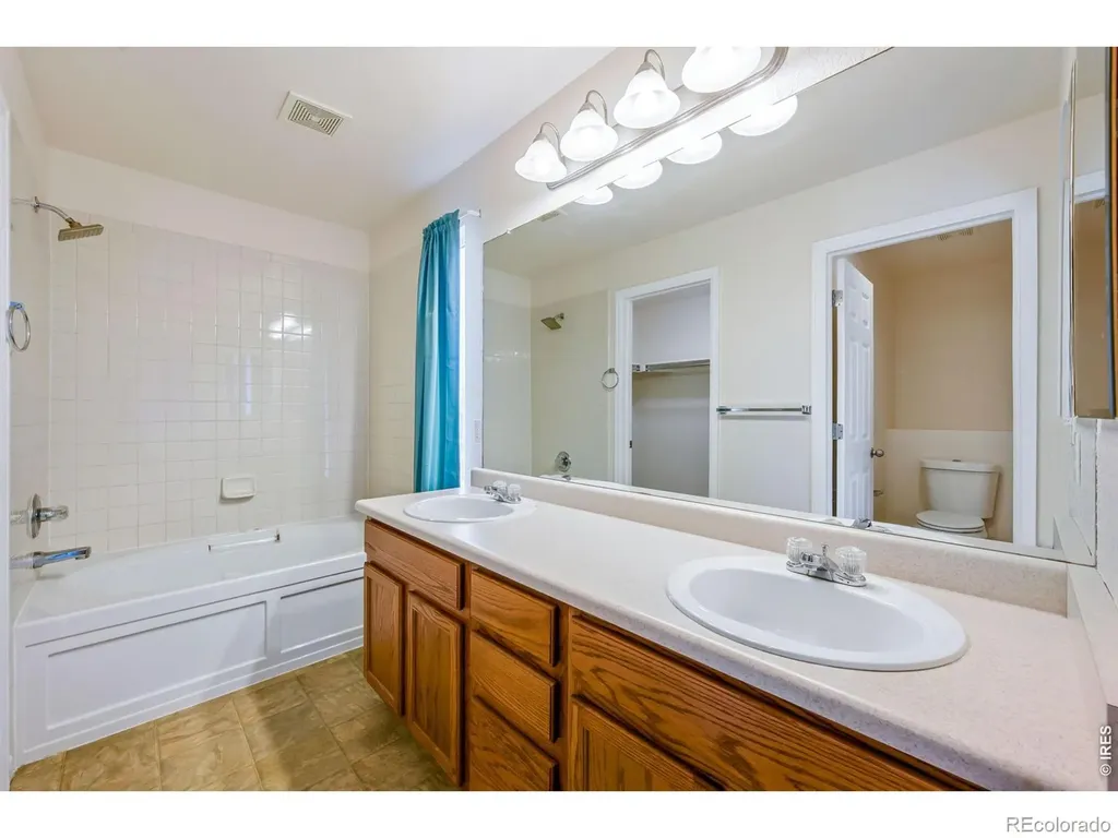 426 Heritage Lane Johnstown CO 80534