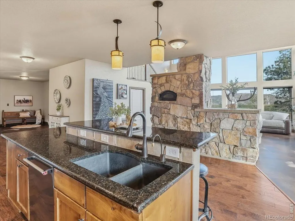 2565 Davis Ranch Road Bellvue CO 80512